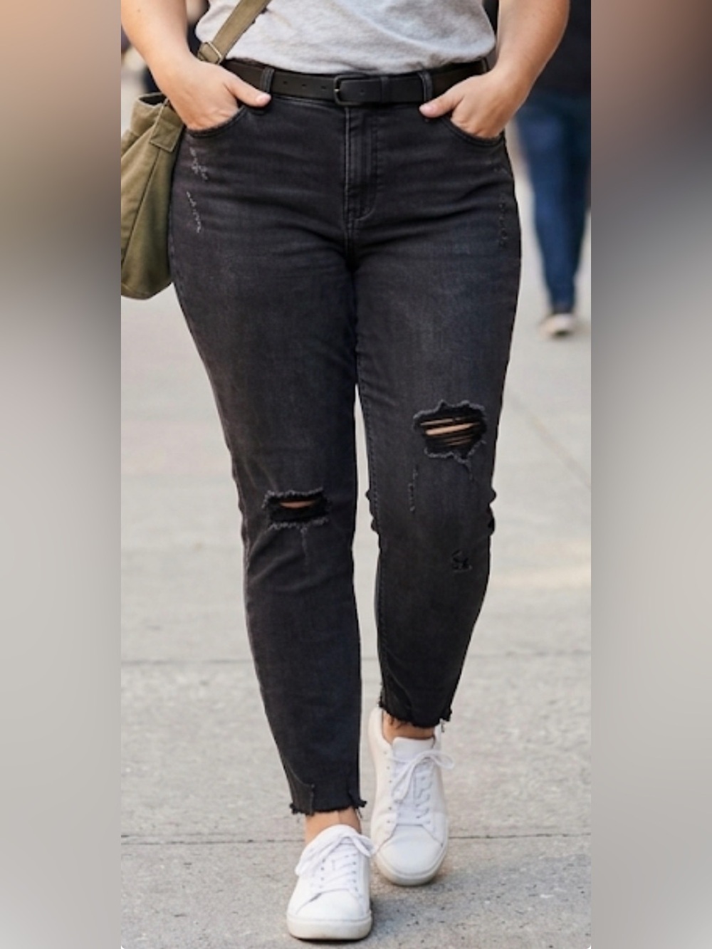 Old Navy Black Distressed Ankle Jeans